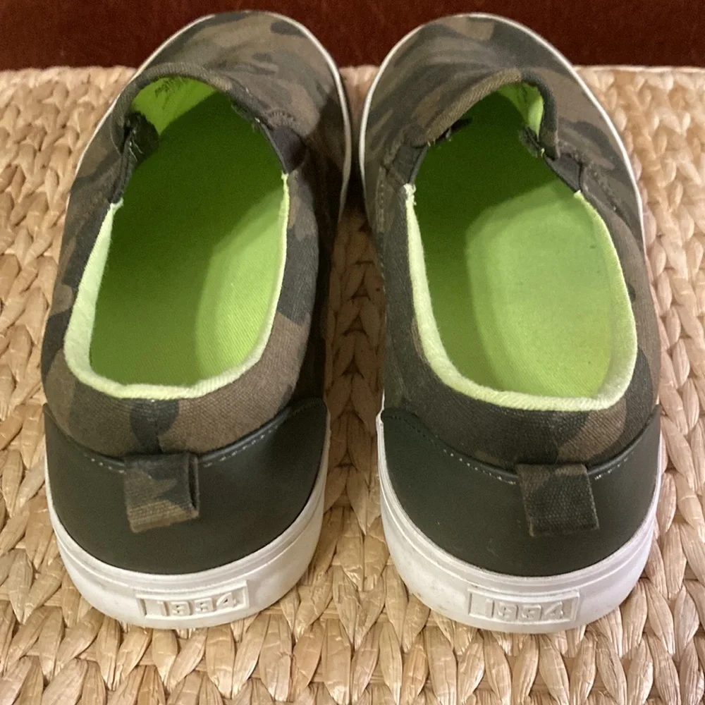 Old Navy Camo Slip on Sneakers